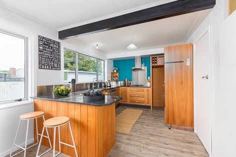 Photo of property in 2 Melville Street, Waipawa, 4210