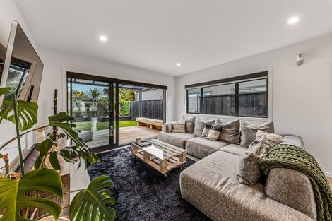 Photo of property in 11 Makete Crescent, Hobsonville, Auckland, 0618