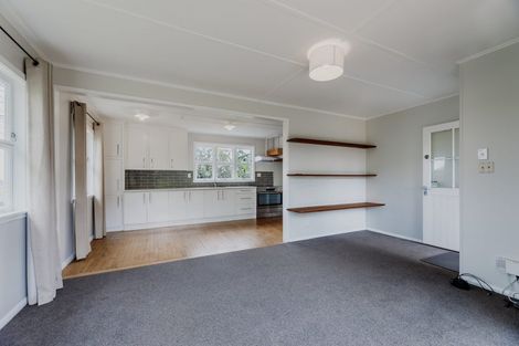Photo of property in 74 Forest Hill Road, Henderson, Auckland, 0612