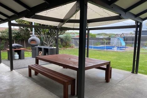 Photo of property in 35 Donegal Crescent, Tamatea, Napier, 4112