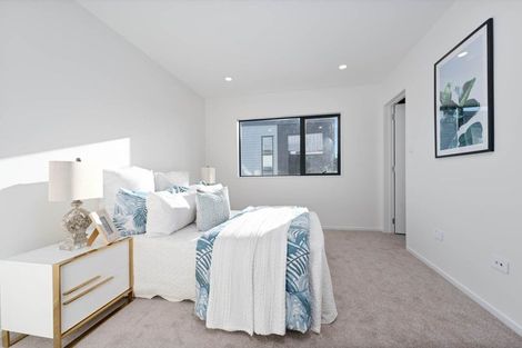 Photo of property in 64d Triangle Road, Massey, Auckland, 0614