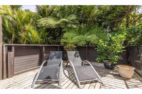 Photo of property in 215 Shaw Road, Titirangi, Auckland, 0604