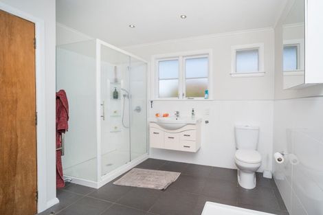 Photo of property in 32 Aberdeen Avenue, Takaro, Palmerston North, 4412