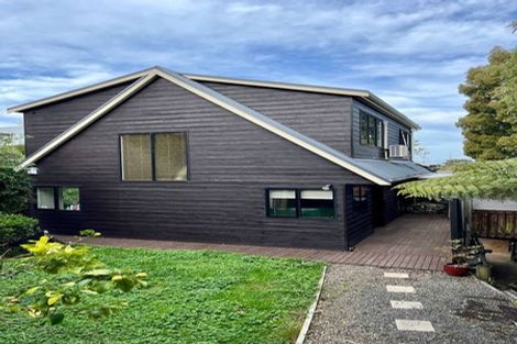 Photo of property in 2/3a City View Terrace, Birkenhead, Auckland, 0626