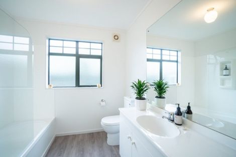 Photo of property in 15 Madison Avenue, Milson, Palmerston North, 4414