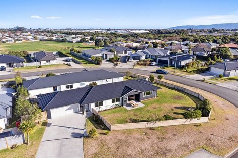Photo of property in 10 Gallipoli Place, Paraparaumu, 5032
