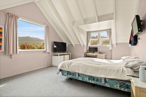 Photo of property in 28 Freyberg Avenue, Sawyers Bay, Port Chalmers, 9023