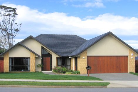 Photo of property in 112 Cyril French Drive, Flat Bush, Auckland, 2016