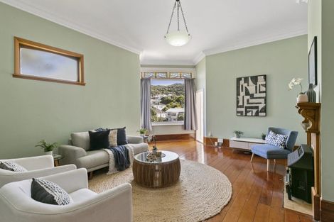 Photo of property in 21 The Parade, Island Bay, Wellington, 6023
