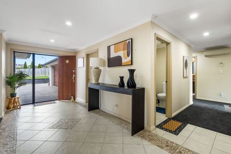 Photo of property in 6 Grandvista Drive, Green Island, Dunedin, 9018