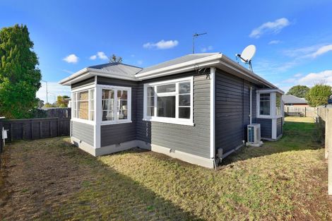 Photo of property in 154 Wainoni Road, Avondale, Christchurch, 8061