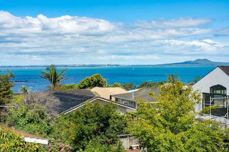 Photo of property in 12b Newburn Road, Waiake, Auckland, 0630