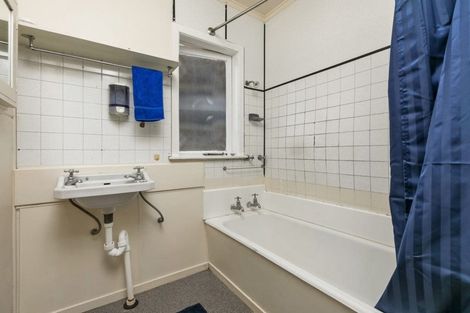 Photo of property in 40 Mountain Road, Mangere Bridge, Auckland, 2022