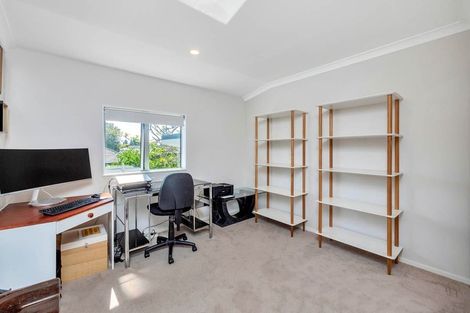 Photo of property in 5c Woodside Road, Massey, Auckland, 0614