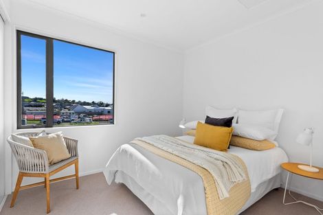 Photo of property in 40 Cambie Avenue, Red Beach, 0932