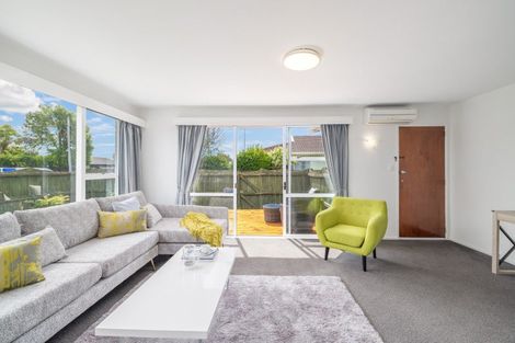 Photo of property in 1/180a Grimseys Road, Redwood, Christchurch, 8051