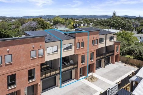 Photo of property in 500d Te Atatu Road, Te Atatu Peninsula, Auckland, 0610