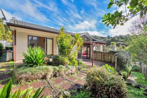 Photo of property in 22 Kate Sheppard Avenue, Torbay, Auckland, 0630