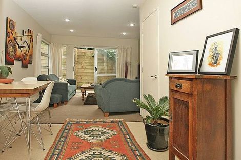 Photo of property in 12/138 Queens Drive, Lyall Bay, Wellington, 6022