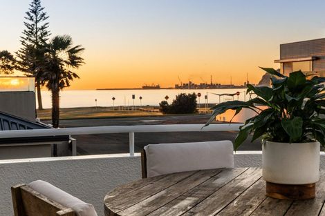 Photo of property in 5 Gardiner Street, Westshore, Napier, 4110