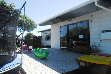 Photo of property in 6 Linwood Drive, Paraparaumu, 5032