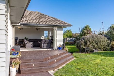 Photo of property in 162 Para Road, Waihakeke, Carterton, 5792
