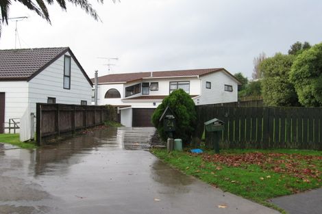 Photo of property in 24 Orinda Close, Botany Downs, Auckland, 2010