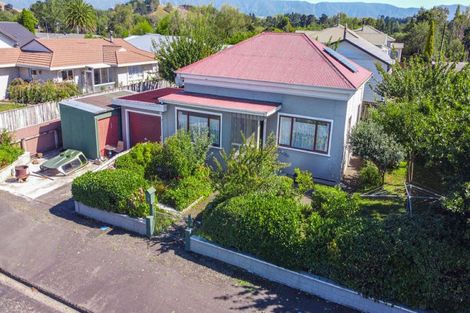 Photo of property in 7 Gladstone Street, Dannevirke, 4930
