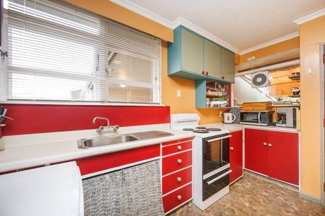 Photo of property in 21 Anaru Place, Awapuni, Palmerston North, 4412