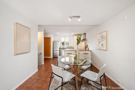 Photo of property in Victoria Villas, 43/35u Pirie Street, Mount Victoria, Wellington, 6011