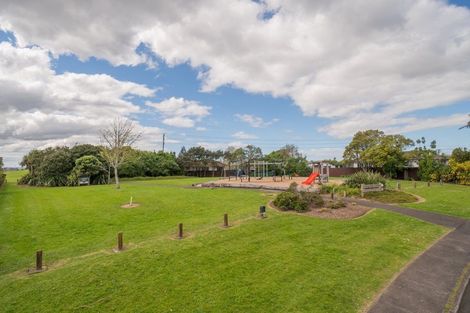 Photo of property in 12 Imperial Place, Henderson, Auckland, 0612