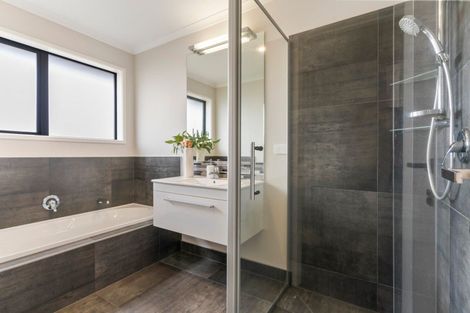 Photo of property in 4 Stockyard Crescent, Pukekohe, 2120