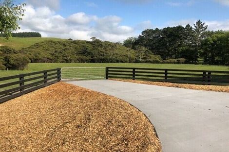 Photo of property in 728 Peak Road, Helensville, 0875