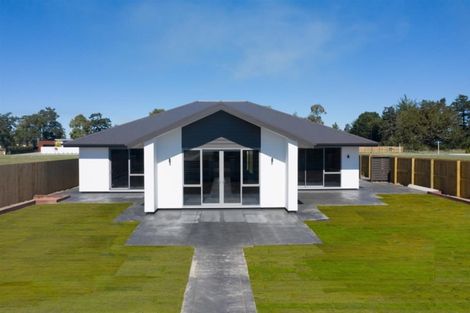 Photo of property in 5 Cawton Grove, Tinwald, Ashburton, 7700