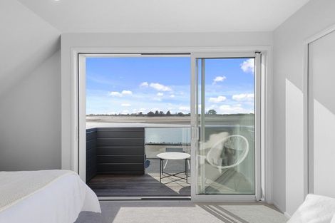 Photo of property in 19 Beachville Road, Redcliffs, Christchurch, 8081