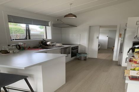 Photo of property in 8 Erin Crescent, Mairehau, Christchurch, 8013