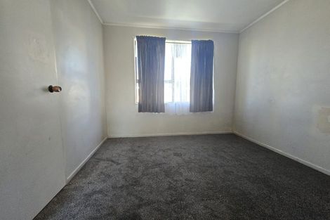 Photo of property in 2/15 Trimdon Street, Randwick Park, Auckland, 2105