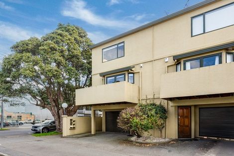 Photo of property in 1/7 Raroa Road, Hutt Central, Lower Hutt, 5010