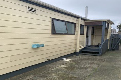 Photo of property in 13 Gloaming Place, Conifer Grove, Takanini, 2112
