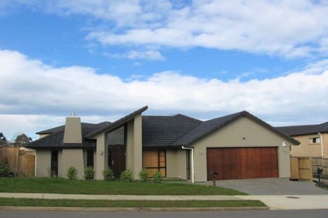 Photo of property in 114 Cyril French Drive, Flat Bush, Auckland, 2016