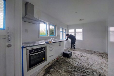Photo of property in 9 Kirrie Avenue, Te Atatu South, Auckland, 0610