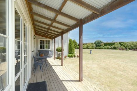 Photo of property in 16 Oak Tree Lane, Rolleston, 7614