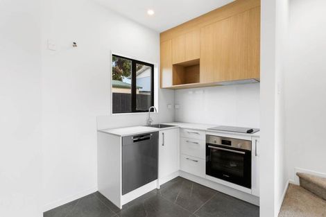 Photo of property in 13 Von Sturmer Street, Mangere East, Auckland, 2024