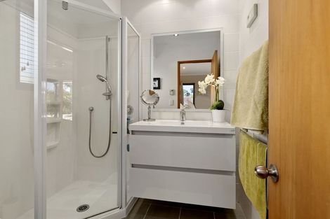 Photo of property in 3 Maygrove Drive, Orewa, 0931