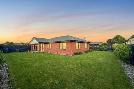 Photo of property in 8 Reserve Close, Woolston, Christchurch, 8062