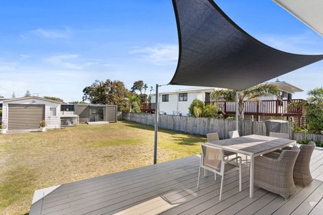 Photo of property in 620 Ocean Road, Whangamata, 3620