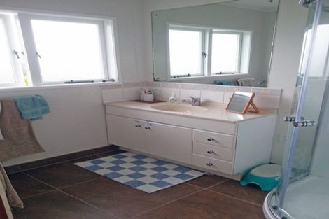 Photo of property in 82 Harrington Road, Henderson, Auckland, 0610