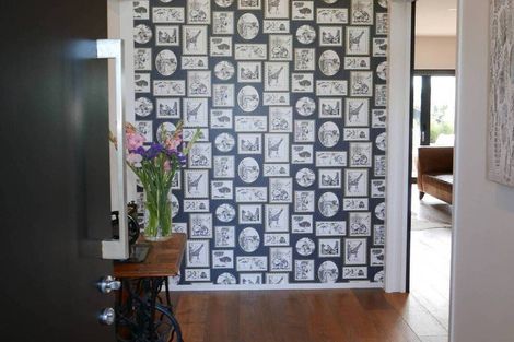 Photo of property in 1 Rostrevor Place, Mairehau, Christchurch, 8052