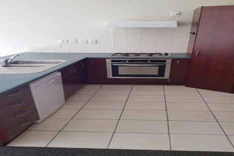 Photo of property in 4/3 Orwell Road, Greenhithe, Auckland, 0632