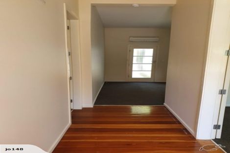 Photo of property in 51 Rolleston Street, Mount Cook, Wellington, 6021